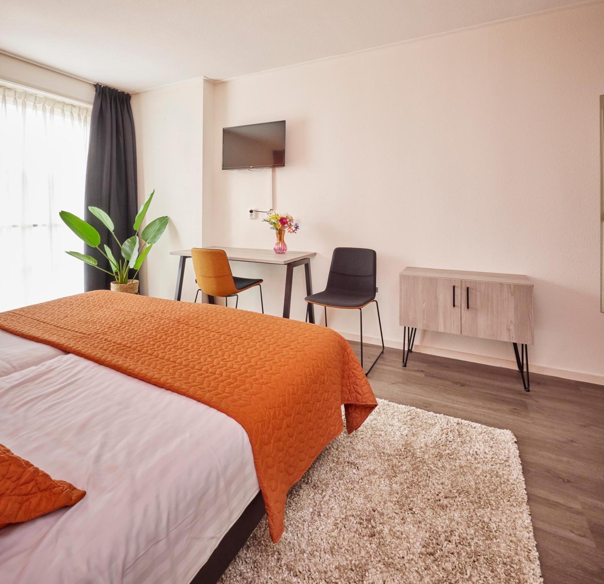 Hotel 'T Gemeentehuis Bedum Eksteriør billede